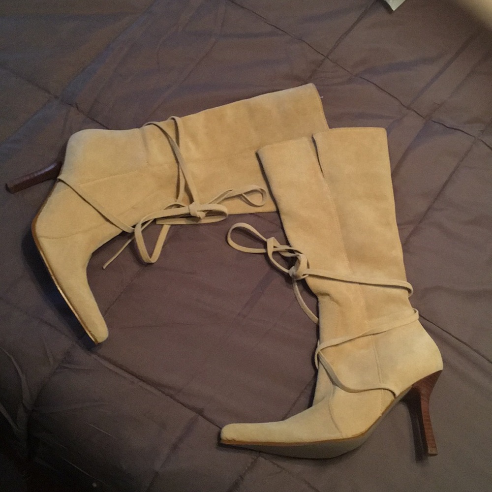 Steve Madden suede boots lux  size 7 1/2 B